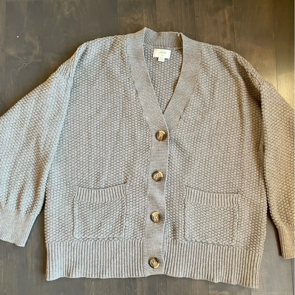 Aerie Cozy Gray Button-Up Women Cardigan Sweater Size Medium - Picture 4 of 10